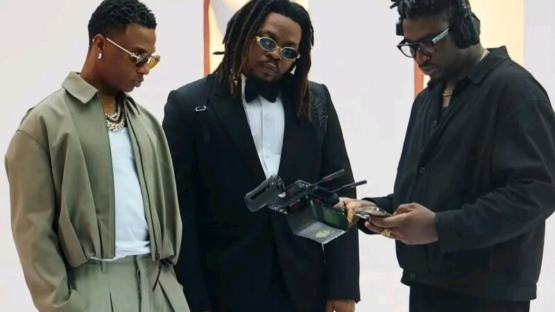 Afrobeat : Wizkid et Olamide annoncent une collaboration explosive - Afrique sur 7