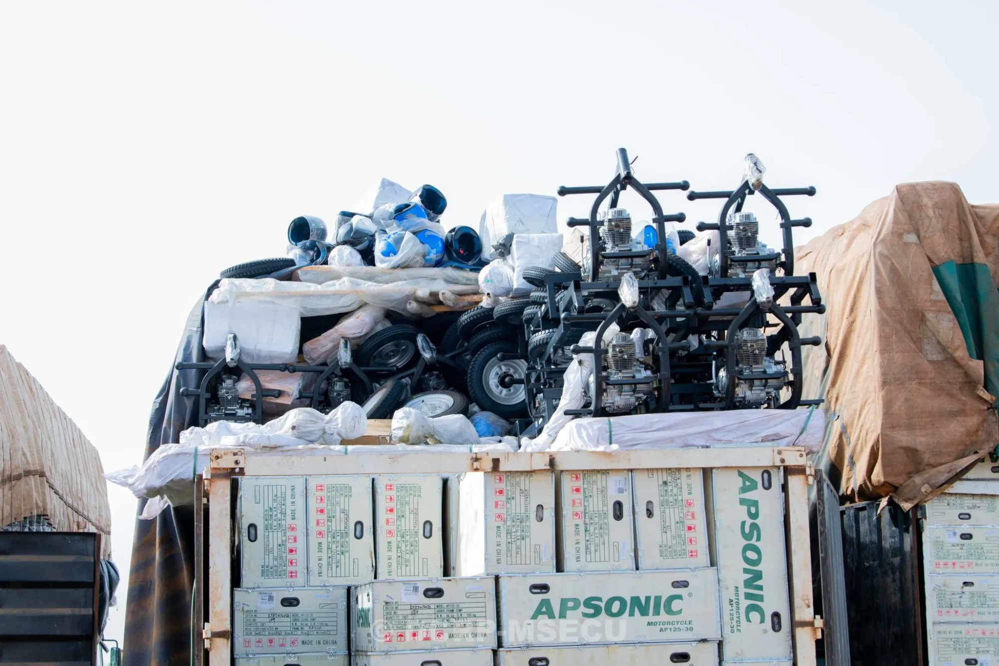 Burkina Faso : 3 camions chargés de motos et tricycles saisis vers la Côte d’Ivoire