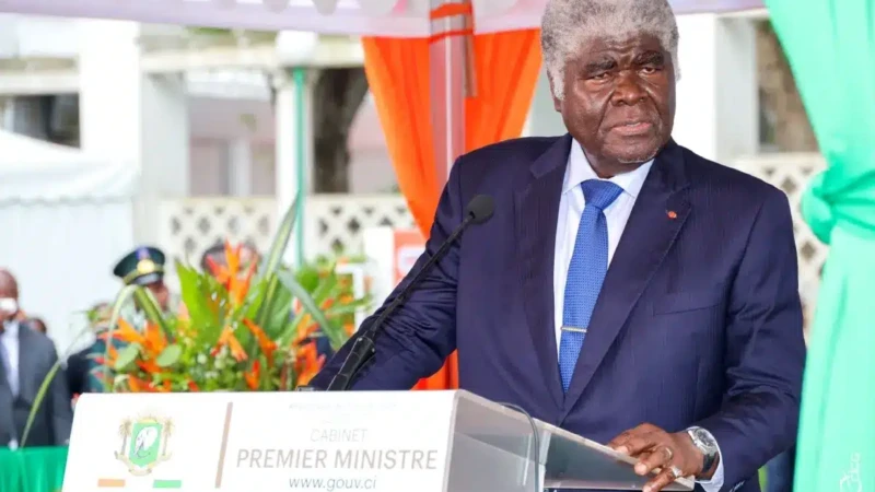Côte d'Ivoire : Robert Beugré Mambé reconduit Premier ministre