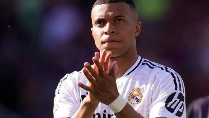 Kylian Mbappé offre 60 000 euros à un policier, il va être sanctionné