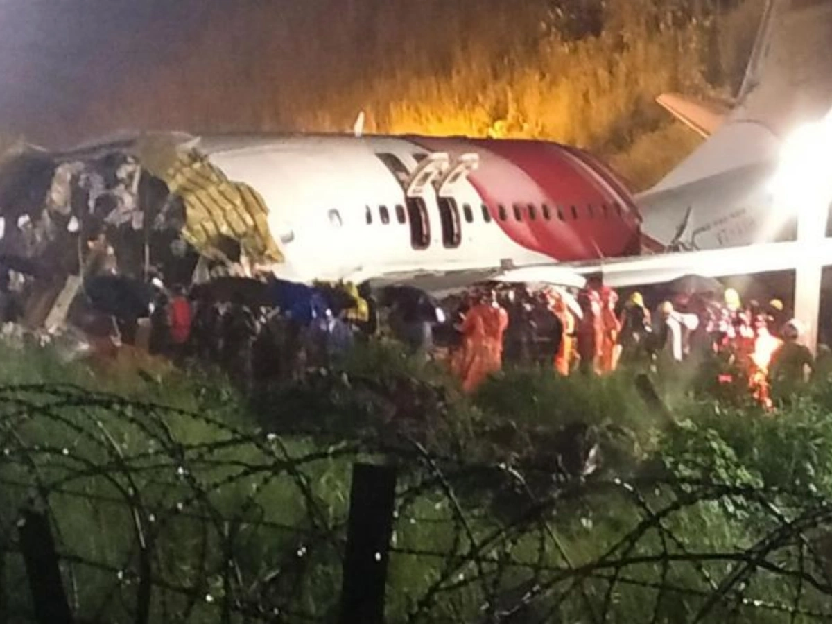 Inde : un avion s’écrase avec 242 passagers à son bord