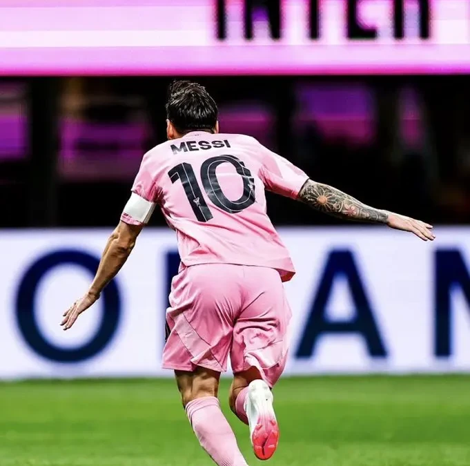 Lionel Messi - buteur face au FC Porto