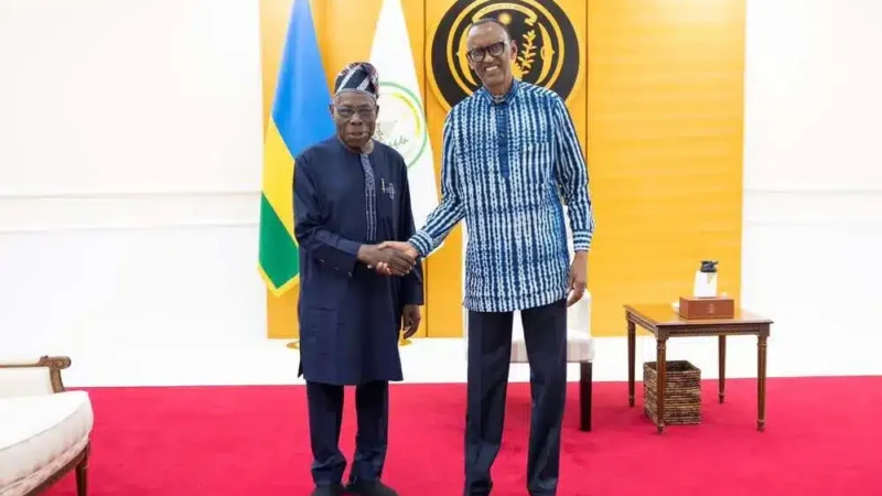 Rwanda : Paul Kagame reçoit Olusegun Obasanjo