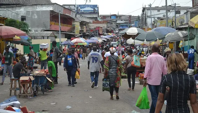 Gabon : les étrangers interdits de certaines activités