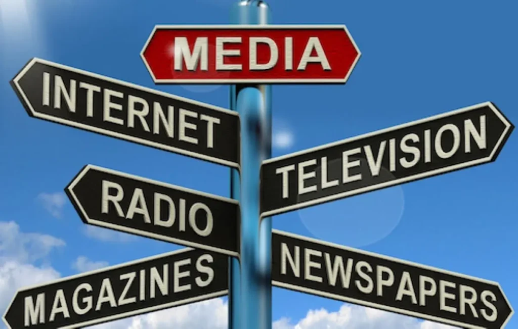 Combien d'heures les Ivoiriens consacrent aux médias par jour ?