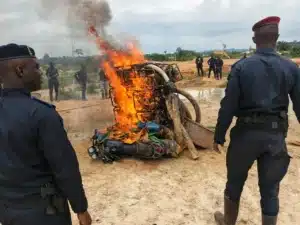 Côte d'Ivoire : des matériels d’orpailleurs illégaux détruits à Ehuasso