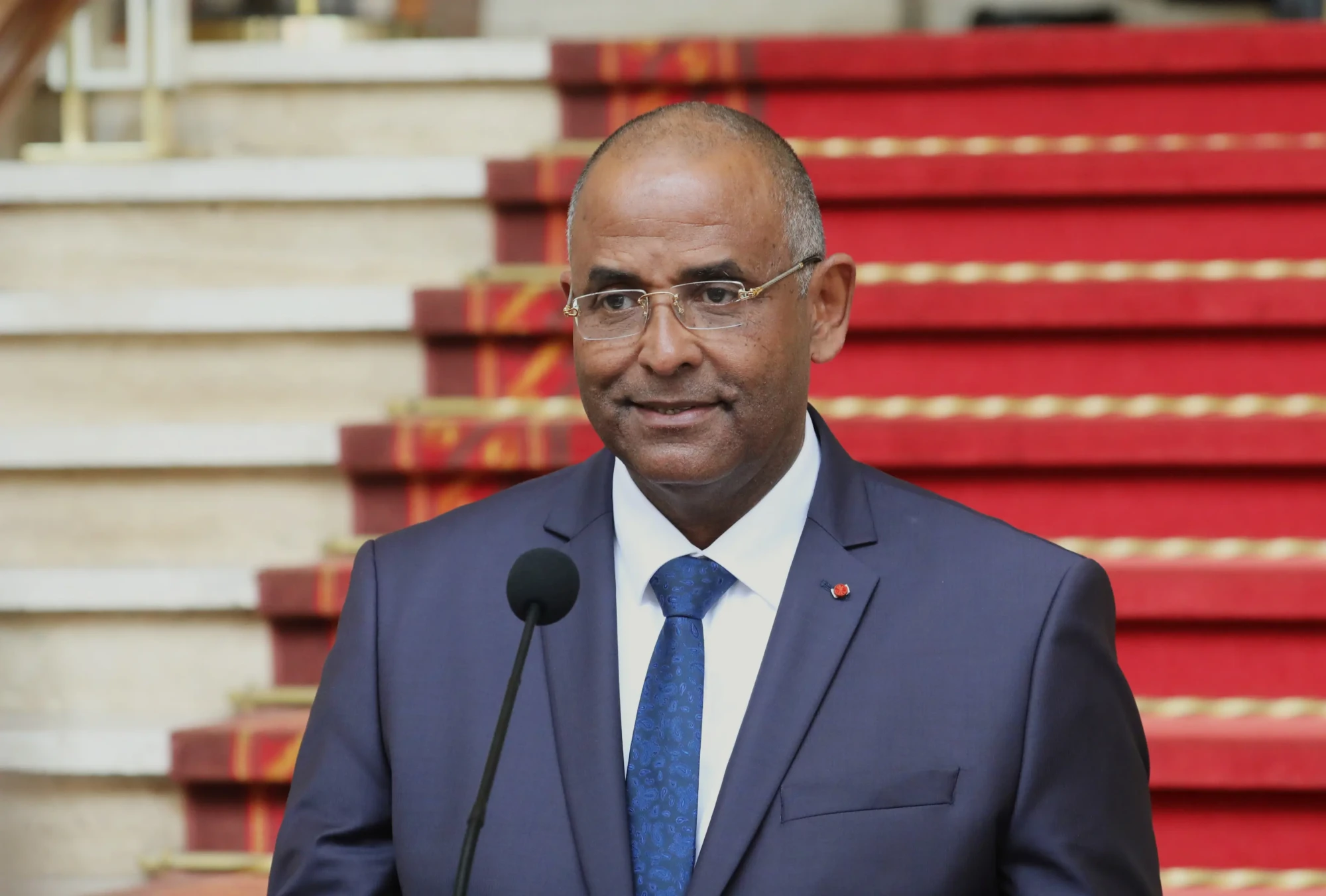 Côte d’Ivoire : Patrick Achi dit adieu à la nationalité française