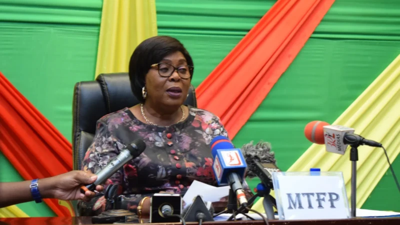 Adidjatou Mathys - Ministre du travail Bénin