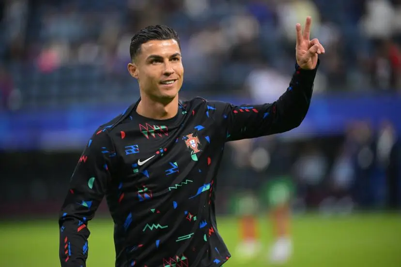 Cristiano Ronaldo sacré “meilleur joueur de tous les temps”