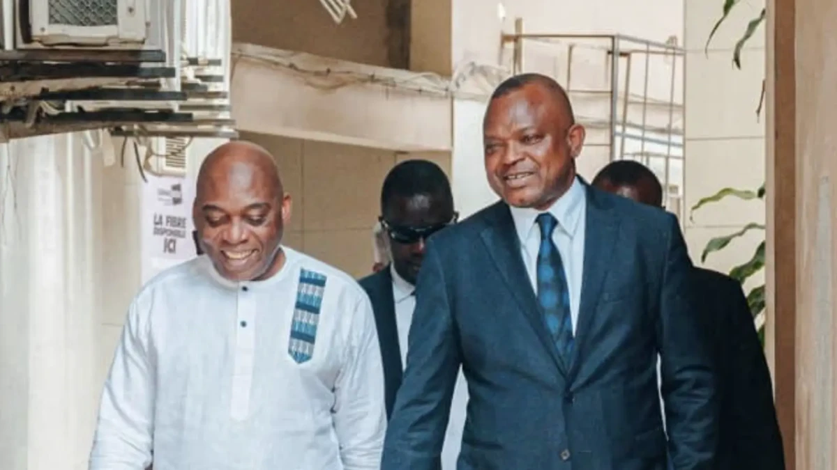 Abidjan : Ahoua Don Mello discute avec Vincent Toh-Bi Irié