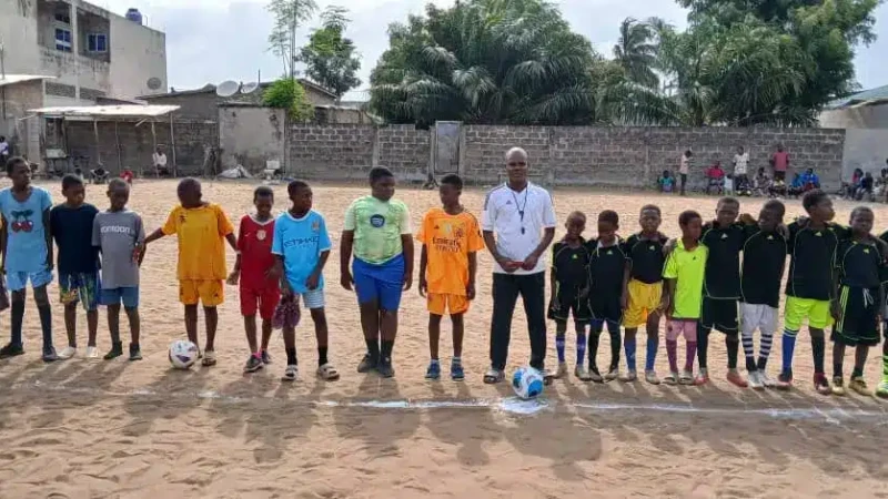 Tournoi de football triomphe