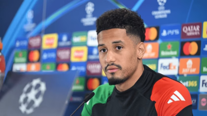 William Saliba courtisé par le Real Madrid, le PSG s'interpose