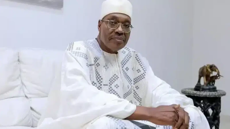 Cameroun : Tchiroma change de lieu d'exil