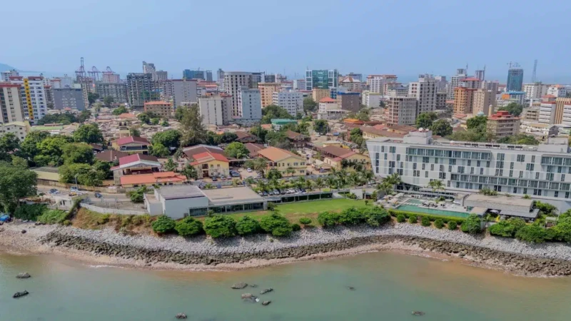 Le président Doumbouya - des ambitions réformatrices aux promesses trahies