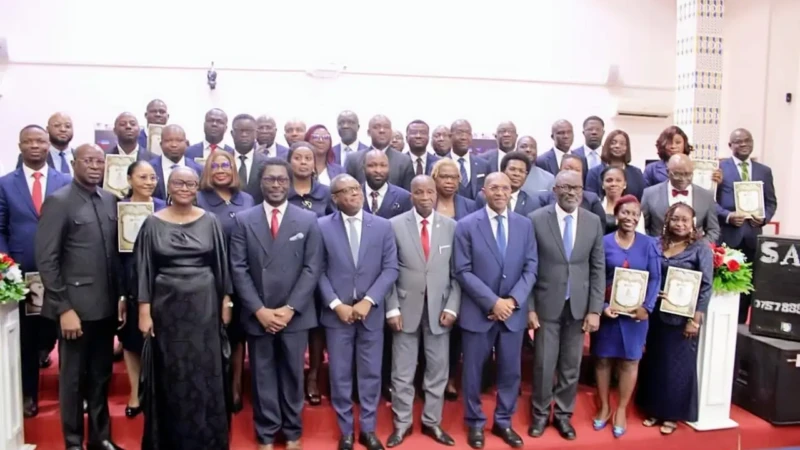 SCALA University forme 39 leaders de la santé avec un MBA Finance.