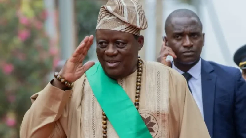 Tentative de coup d’État au Bénin : Louis Vlavonou lance un appel au calme