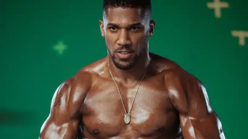 Nigeria : accident mortel, Anthony Joshua brise enfin le silence