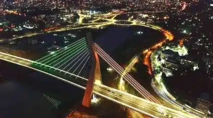 pont Alassane Ouattara d'Abidjan, poumon économique de l’Afrique de l’Ouest