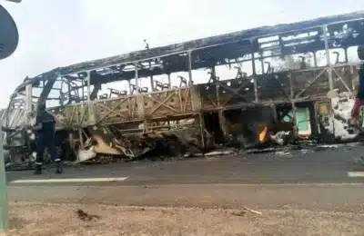 Bénin : un bus de la compagnie Baobab consumé dans un accident