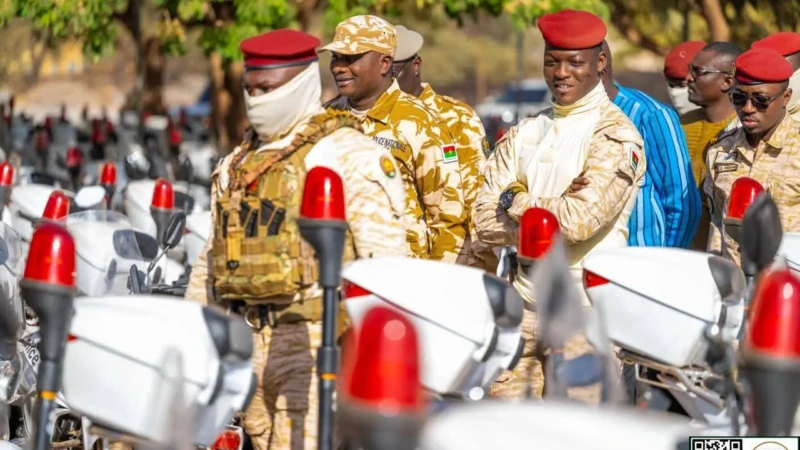 Burkina Faso : Ibrahim Traoré met 2000 motos à la disposition de la police