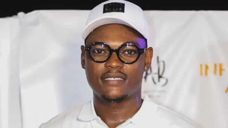 Bénin : le tiktokeur Alain Kenneth arrêté et gardé