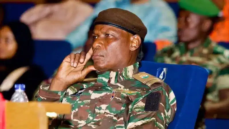 Le Niger déclare la guerre à la France