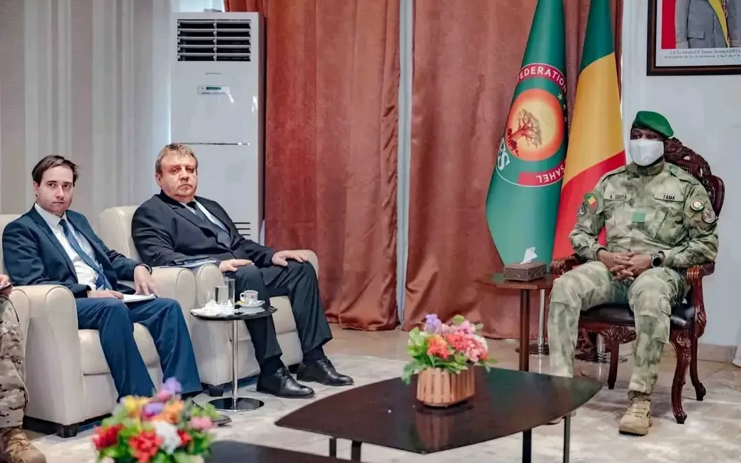 Attaques au Mali : Assimi Goïta reçoit l'ambassadeur russe
