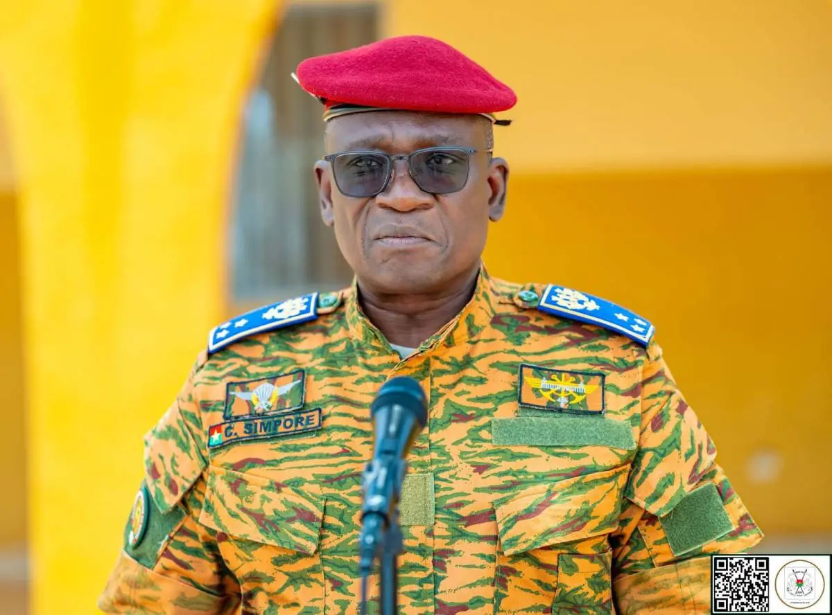 Burkina Faso le gouvernement va créer une réserve militaire de 100 000 personnes