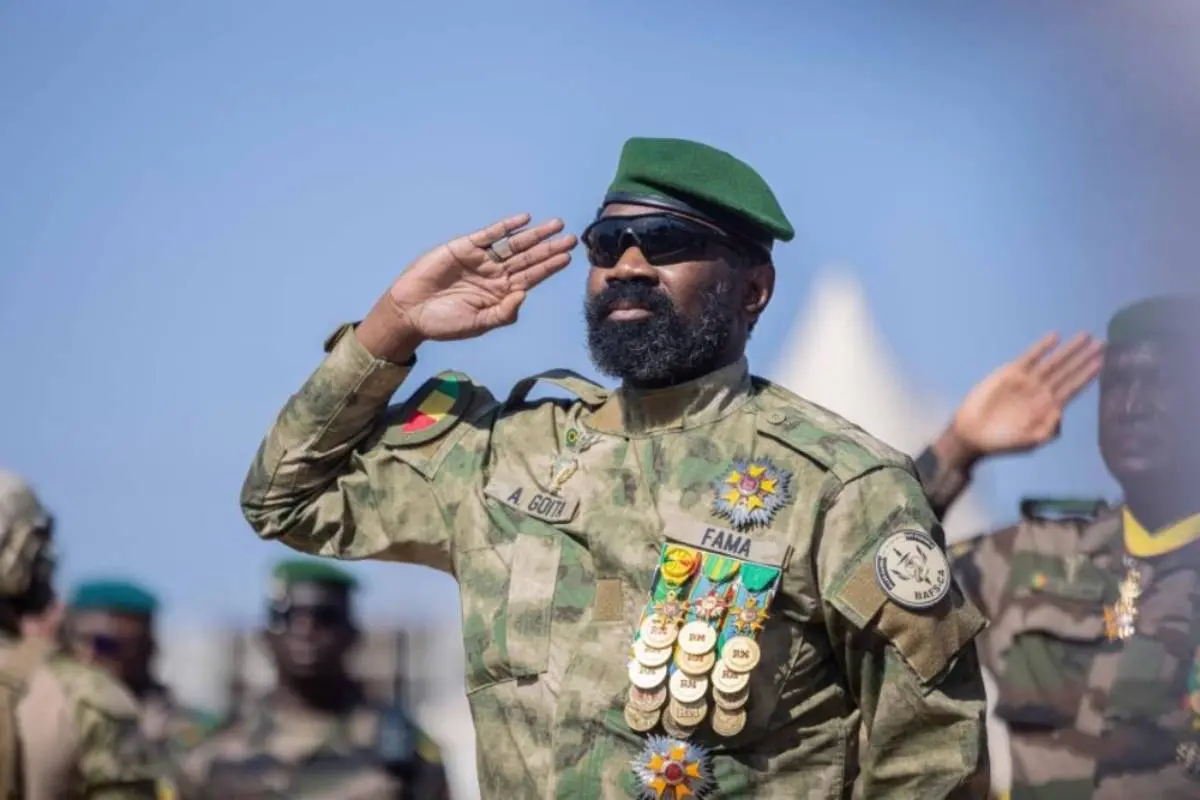 Mali : Assimi Goïta autorise la reprise des vols humanitaires dans le nord