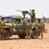 Mali l'armée rassure après des attaques coordonnées dans plusieurs villes