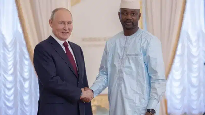 Mali la Russie libère deux otages enlevés au Niger