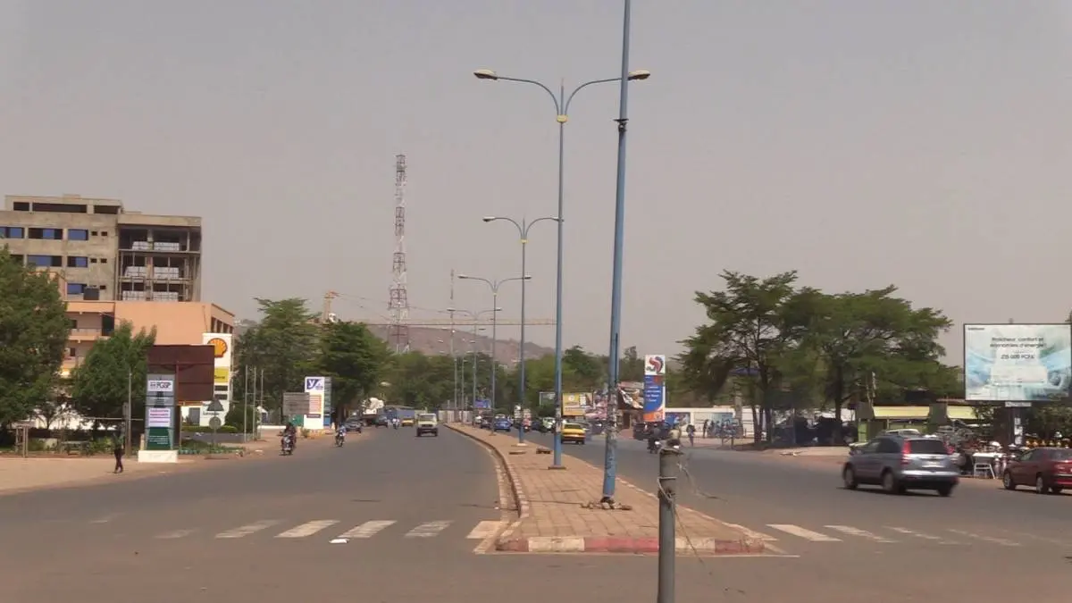 Mali : reprise des combats à Kidal, couvre-feu à Bamako