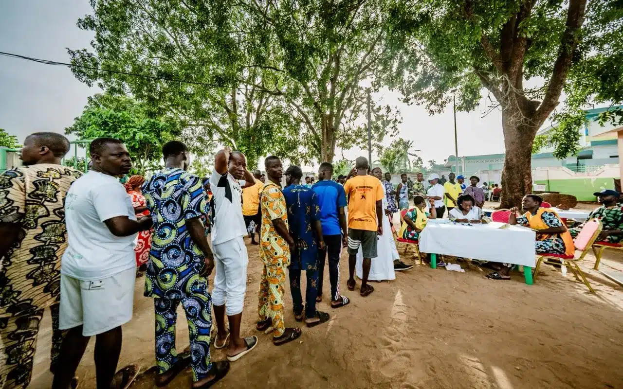 Présidentielle au Bénin - forte mobilisation dans les bureaux de vote avant 13h