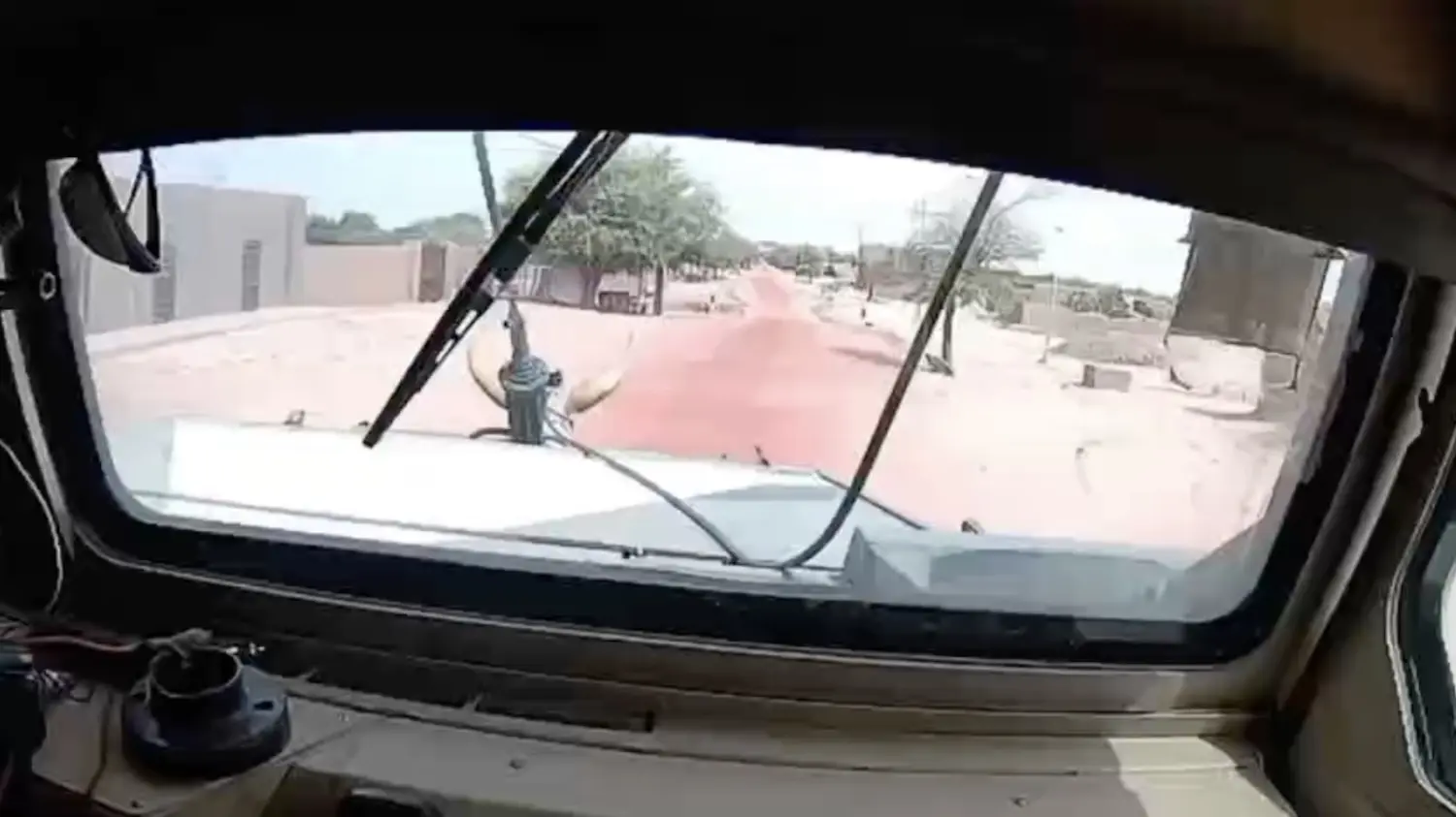 Bourem - Mali - patrouille des soldats maliens et Africa corps dans la ville de Bourem, près de Gao