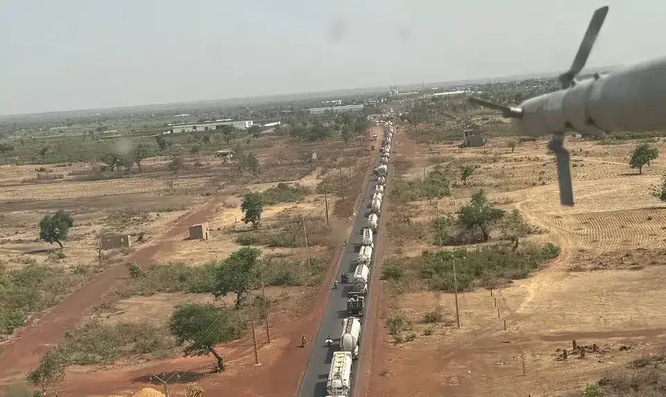 Mali il n'y a pas de blocus sur le transport de carburant, sous escorte des forces maliennes