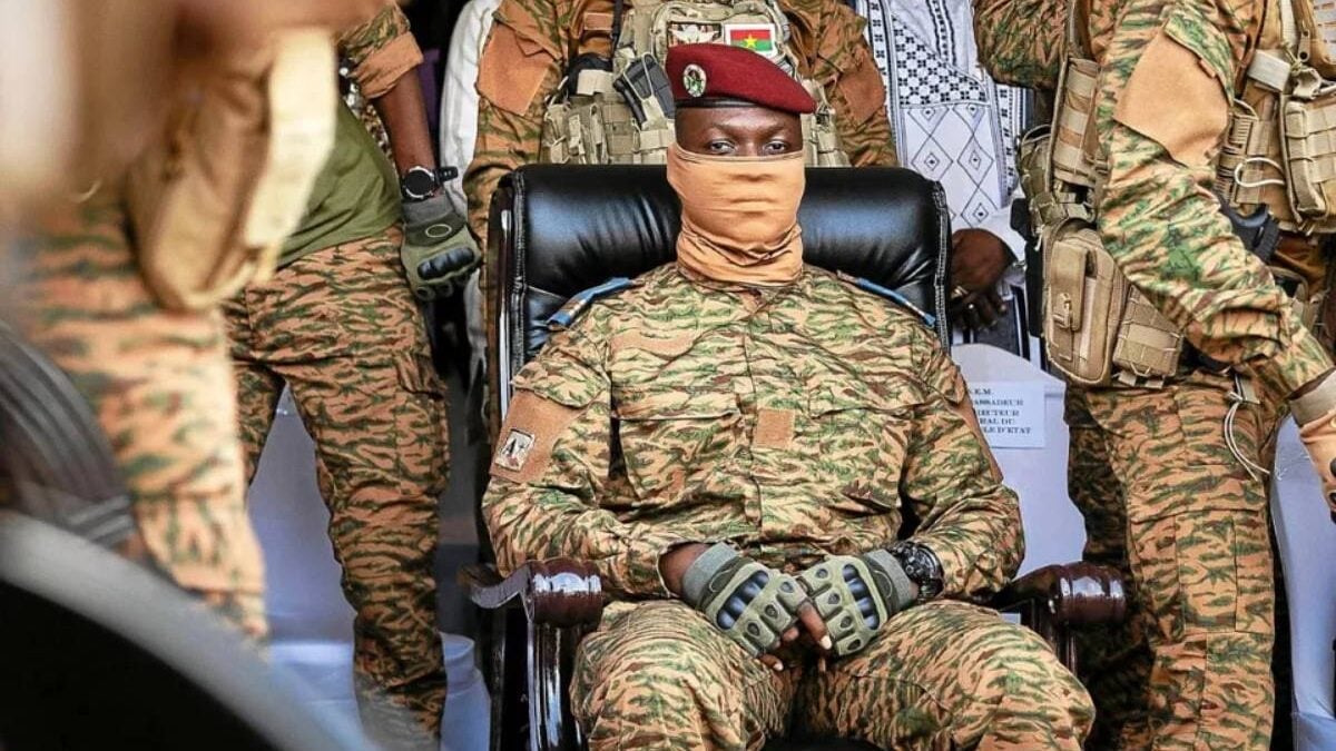 Burkina Faso : le gouvernement impose une autorisation pour étudier à l'étranger