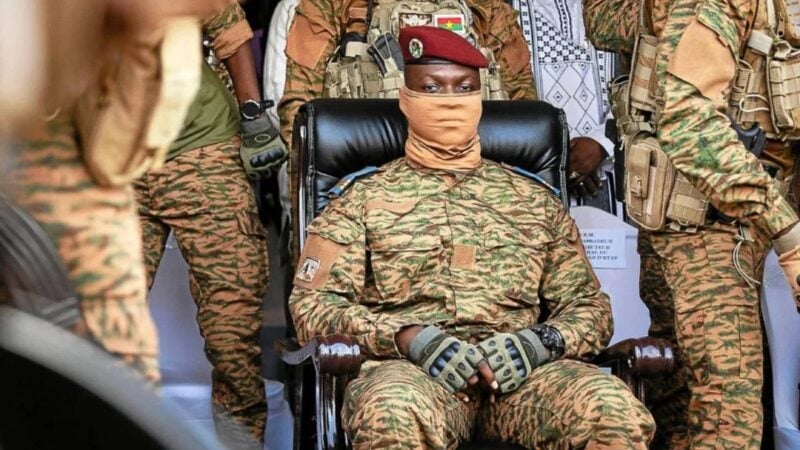Burkina Faso : le gouvernement impose une autorisation pour étudier à l'étranger