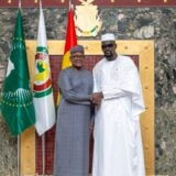 Guinée : Mamadi Doumbouya reçoit l'homme le plus riche d'AfriqueEt dans cette dynamique, chaque partenariat stratégique conclu aujourd’hui pourrait bien devenir l’un des fondements de la Guinée de demain.
