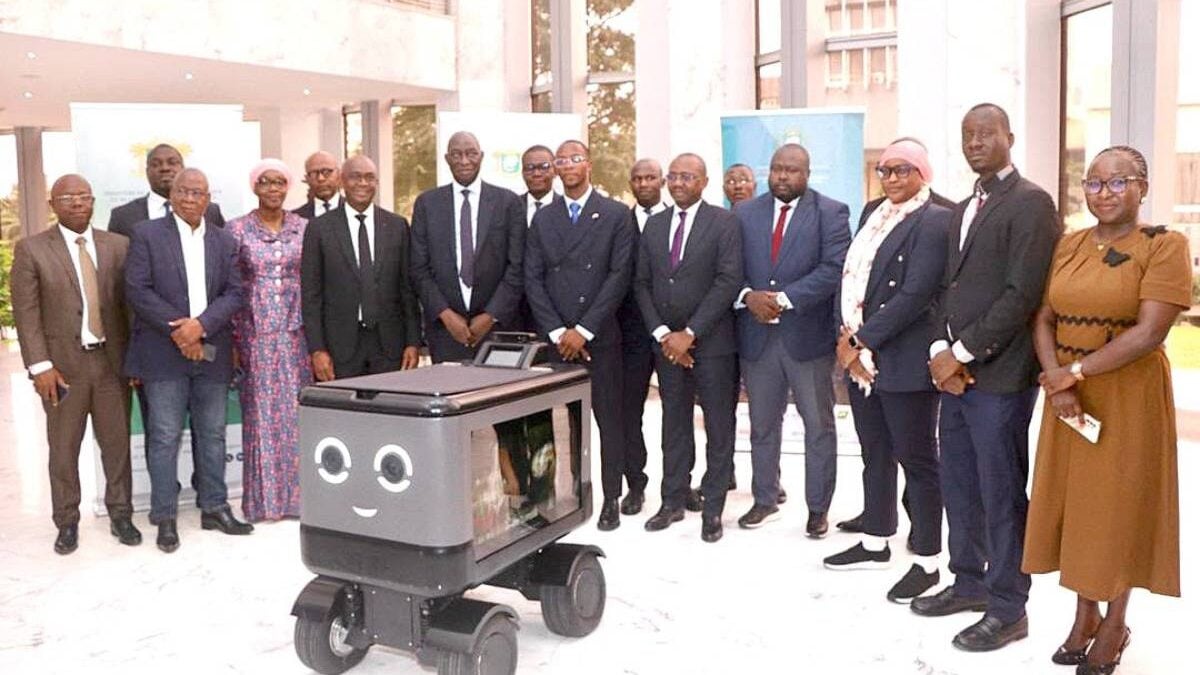 Côte d'Ivoire : le robot KAYOD, un outil pour la transformation numérique