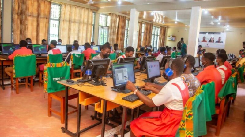 Ghana : insertion du numérique dans les écoles