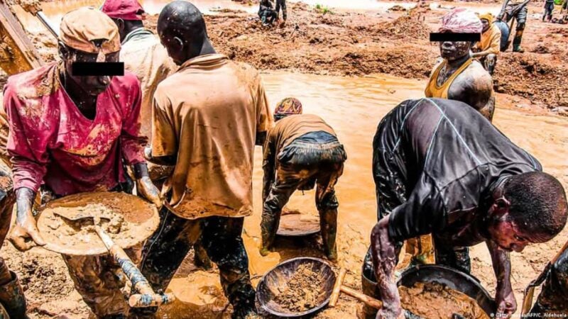 Côte d'Ivoire : la petite mine légale affronte les réseaux clandestins