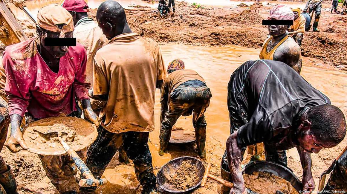 Côte d'Ivoire : la petite mine légale affronte les réseaux clandestins