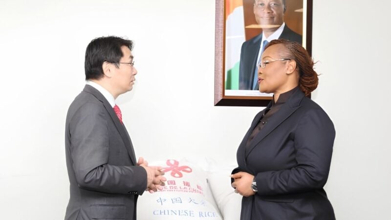 Don de riz de la Chine à la Côte d’Ivoire