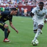 Vinicius Junior pays d'origine : l'attaquant brésilien du Real Madrid balle au pied